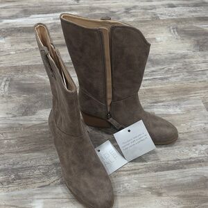 Wide Calf Dr. Scholl’s Women's Taupe Boots (7.5)